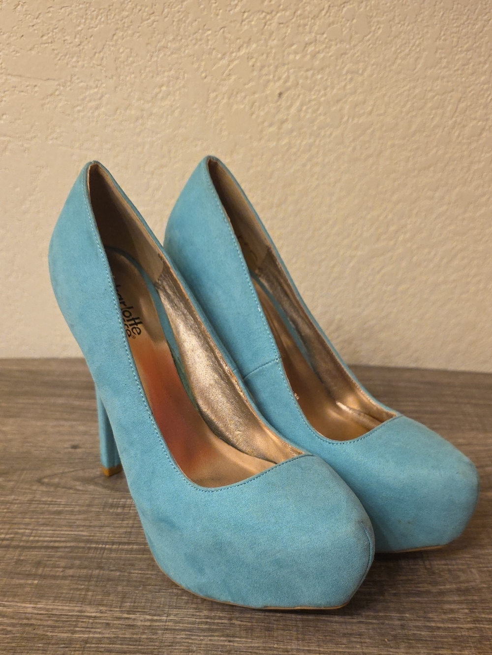 Charlotte Russe Turquoise Suede Platform Pumps Size 6